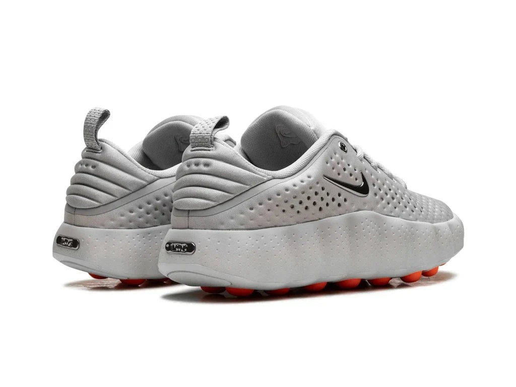 Nike Mind 002 WMNS Light Smoke Grey Hyper Crimson
