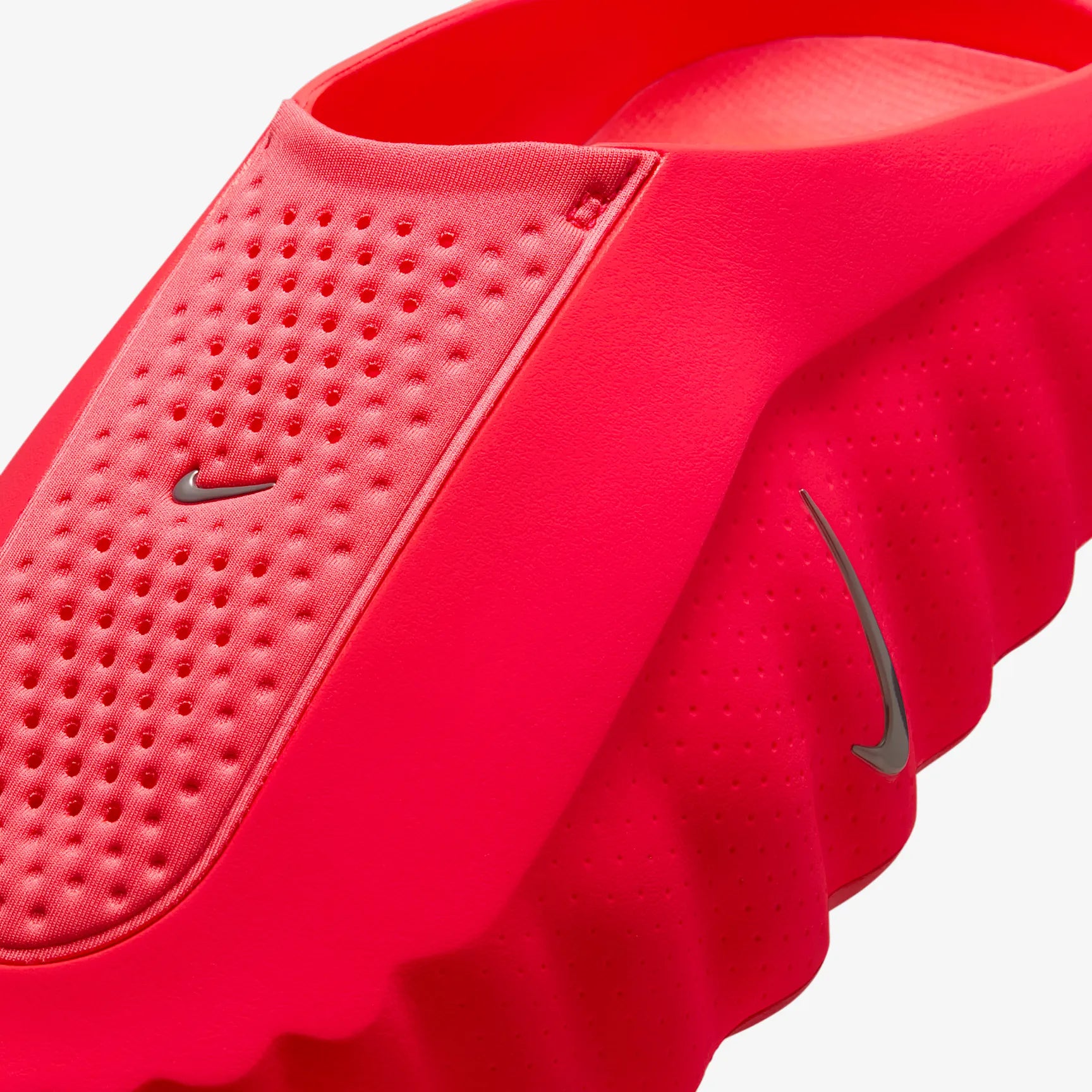Nike Mind 001 Solar Red